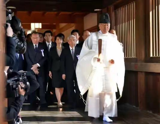 即将揭晓！！！终于到了这一天！高市早苗会不会去靖国神社？按照高市早苗的行