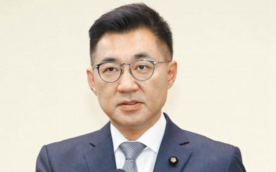 江启臣是台独分子，比赖清德更独更坏！更像李登辉！他的叔父亲江春男曾经为陈水扁