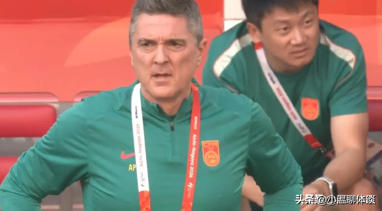 对手体能见底还不猛攻！安东尼奥这招太绝了在亚运会男足铜牌争夺战上，U23国足遇上了乌兹别克斯坦。乌兹