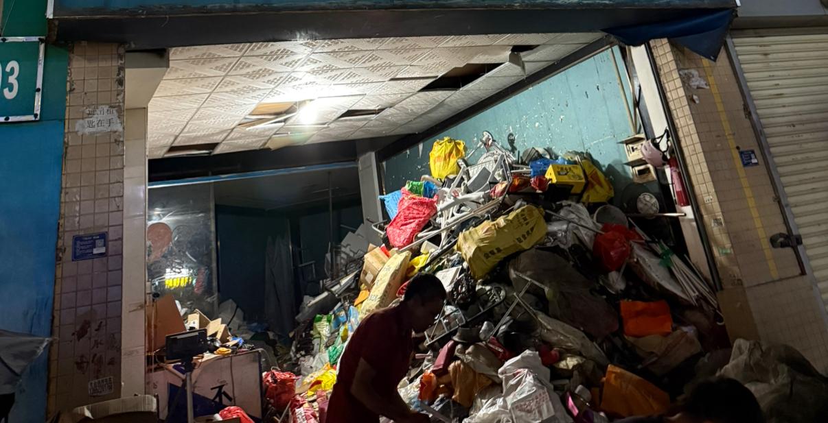 不知道大家有没有发现，这两年做废品回收的老板越来越多了，收废品是一个又累又脏的活