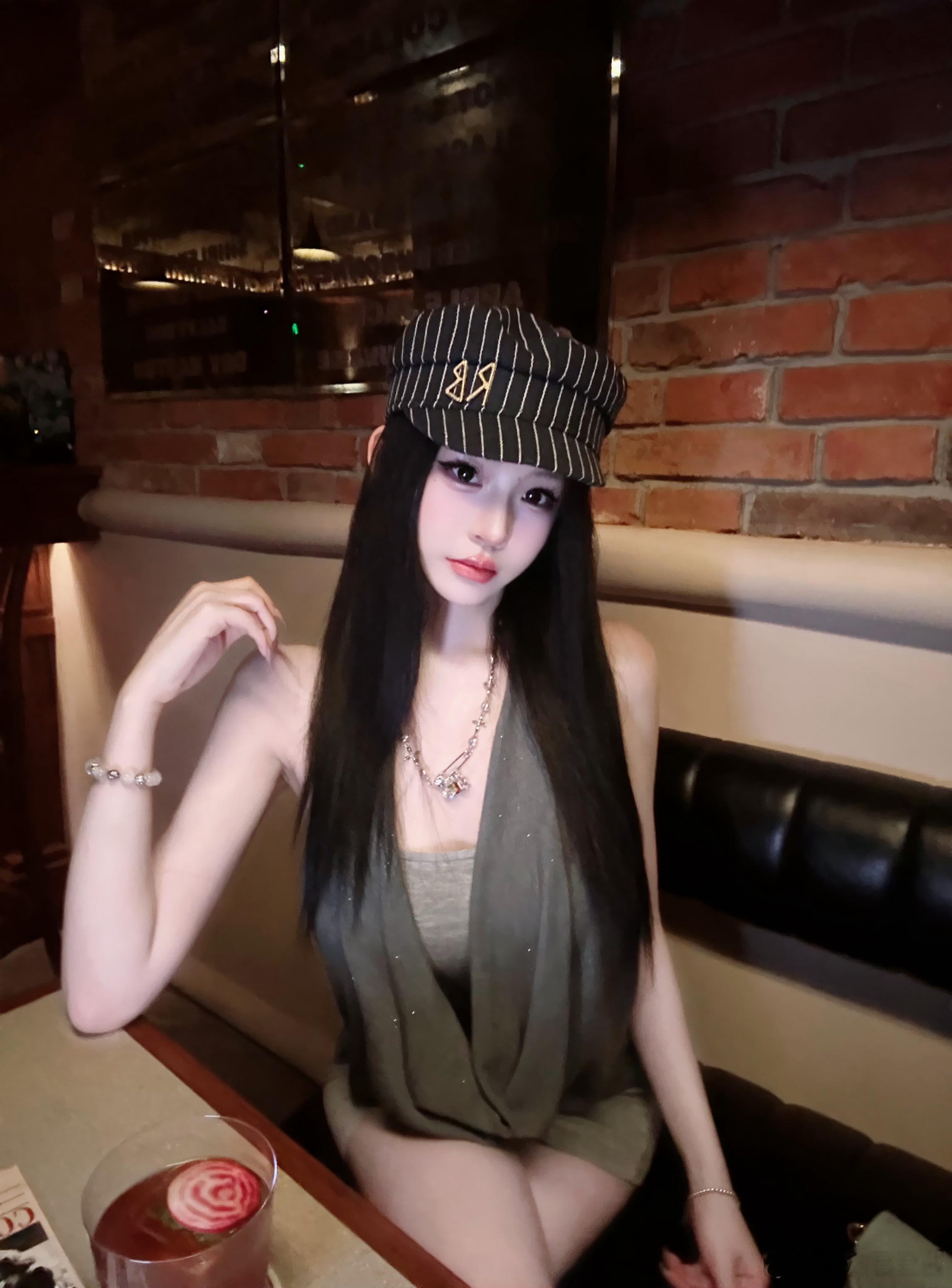 小酒馆真的还蛮舒服的​​​
