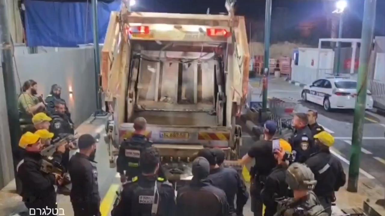 以色列安全部队于2026年4月13日在克罗斯-撒玛利亚检查站发现约60名巴勒斯坦