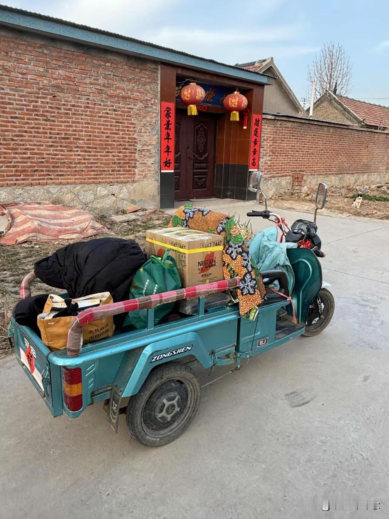 昨天有个同事问我，回山东婆婆家过年，总共花了多少钱。我当时随口说，一万肯定挡不住