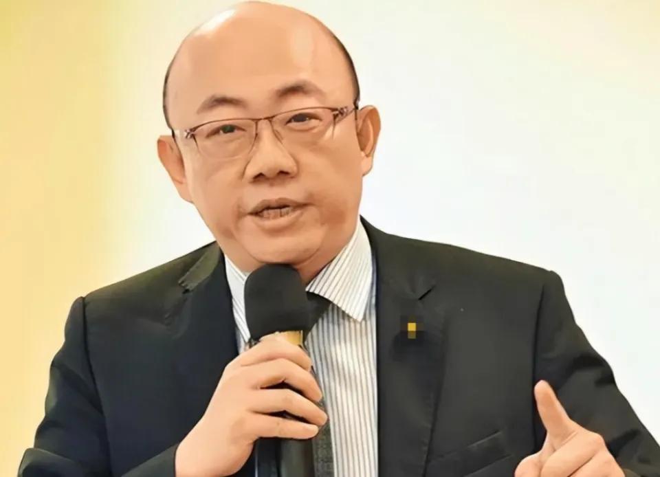 台湾名嘴，郭正亮说，为什么大陆能造出六代机，而美国却造不出来呢？其实六代机的设计