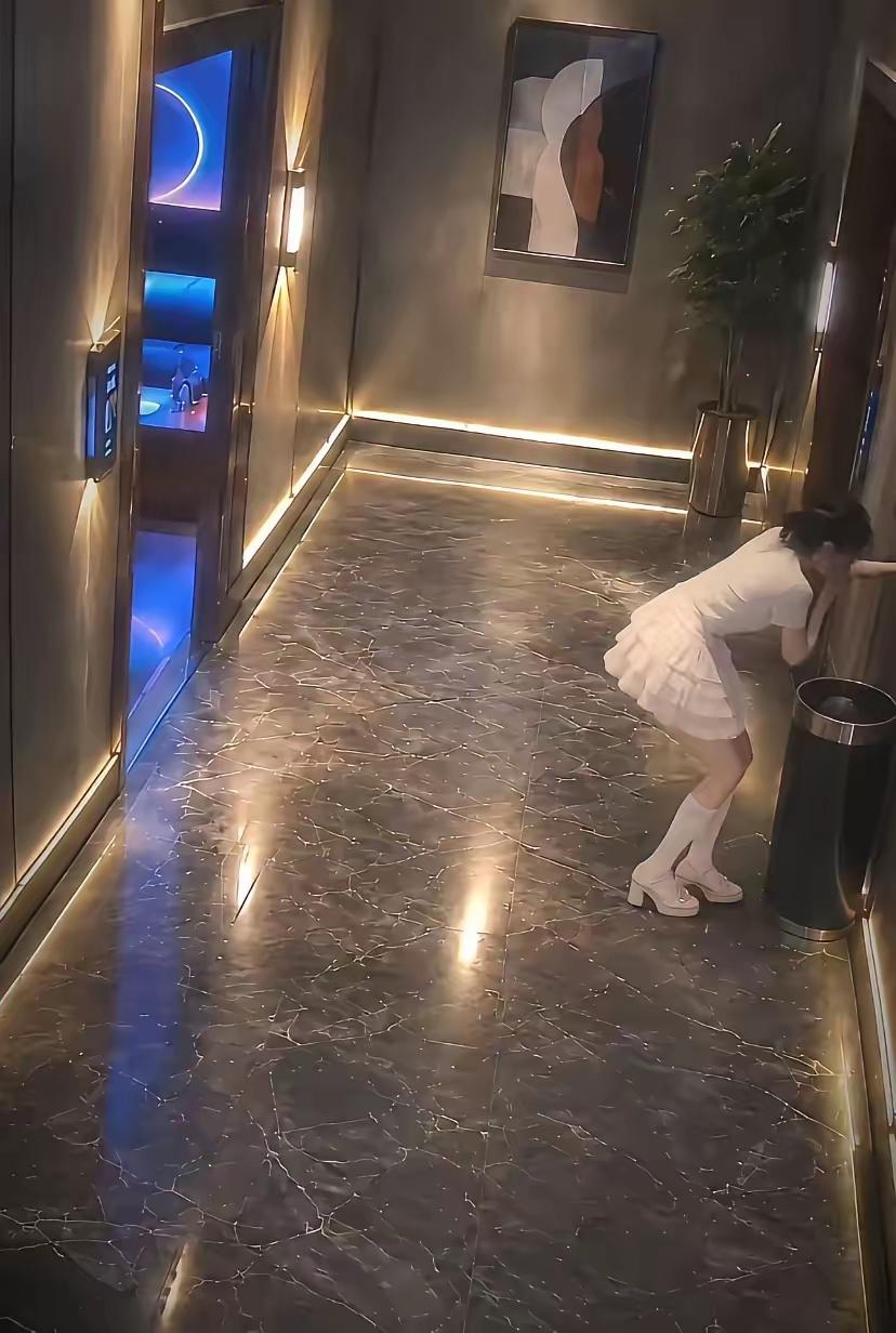 说真的，赚够了快钱的，以后就不会再想着去工厂打工了，那点钱看不上了。大家说是不