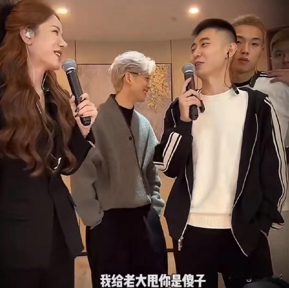 629的鑫鑫宣布无限期退网，原因只有自己和刘二狗知道，直播间没办法说！（被抓典型