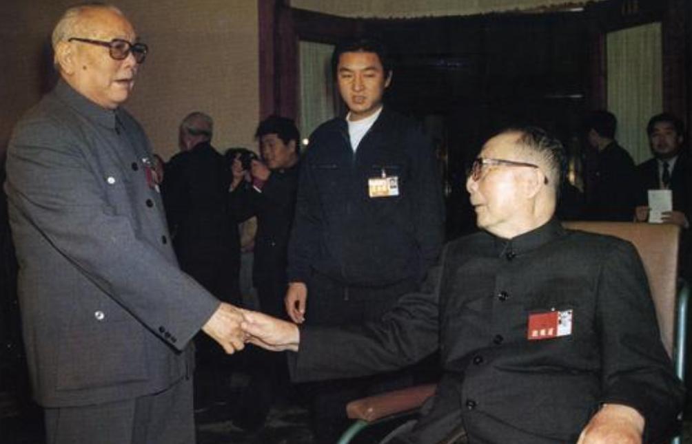 聂荣臻元帅深情回忆，毛主席一生经历的最危险时刻，这个人险些让中国历史改写！19