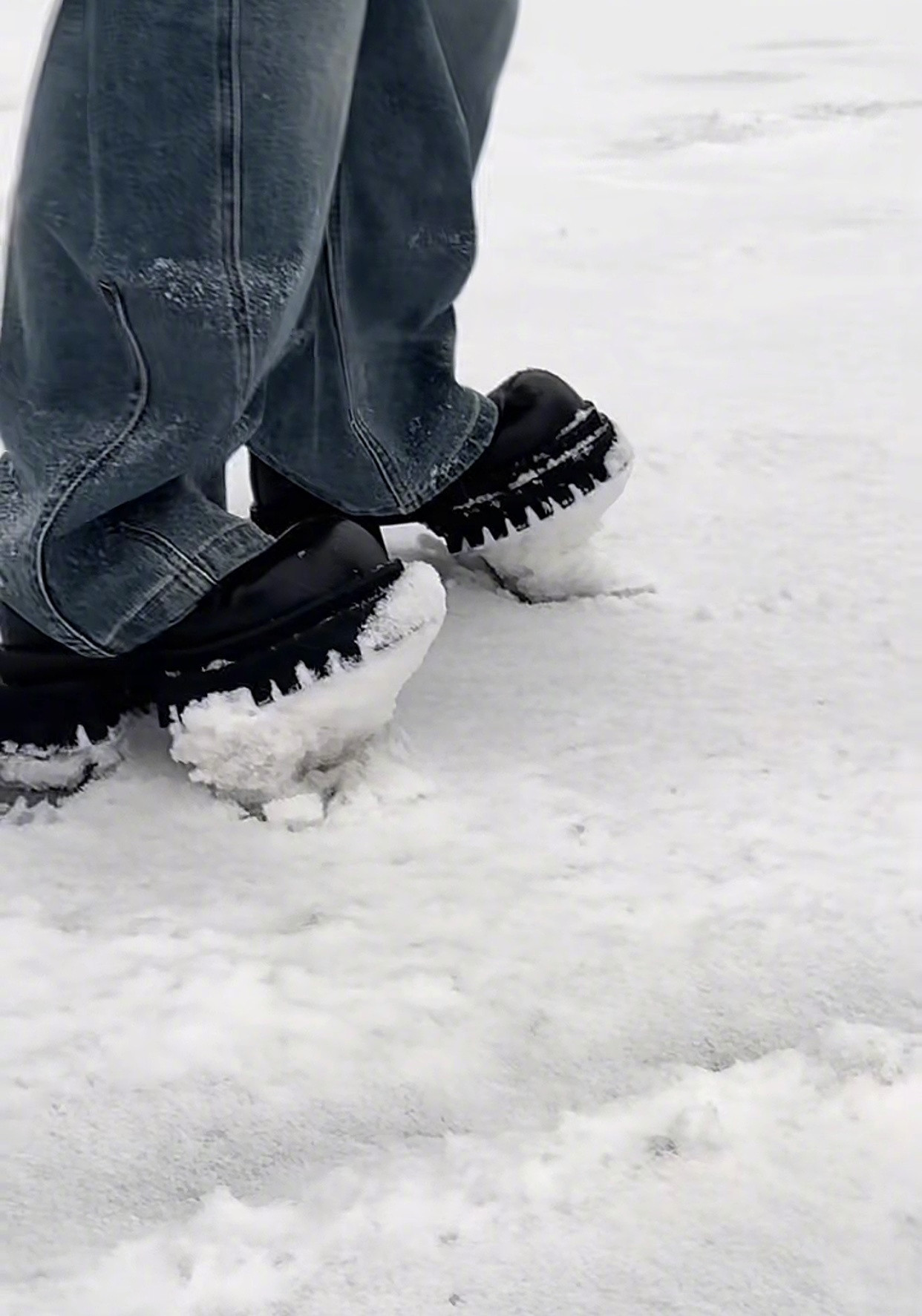 怪不得北方人长得高呢北方人冬天就这样无痛增高踩几下雪长高比补钙还有用我的幽默灵感