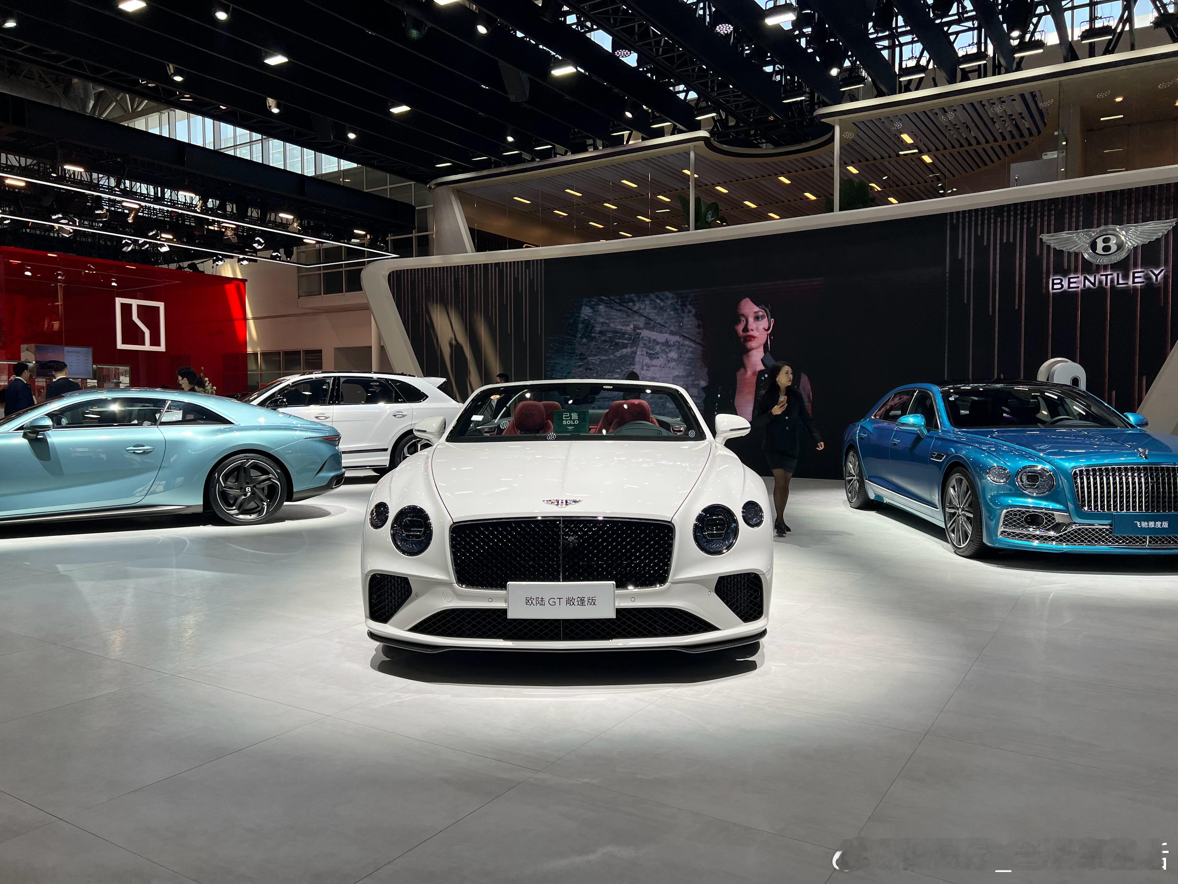 如果让你在这三台车中选一辆，大家喜欢哪台？宾利欧陆宾利飞驰宾利