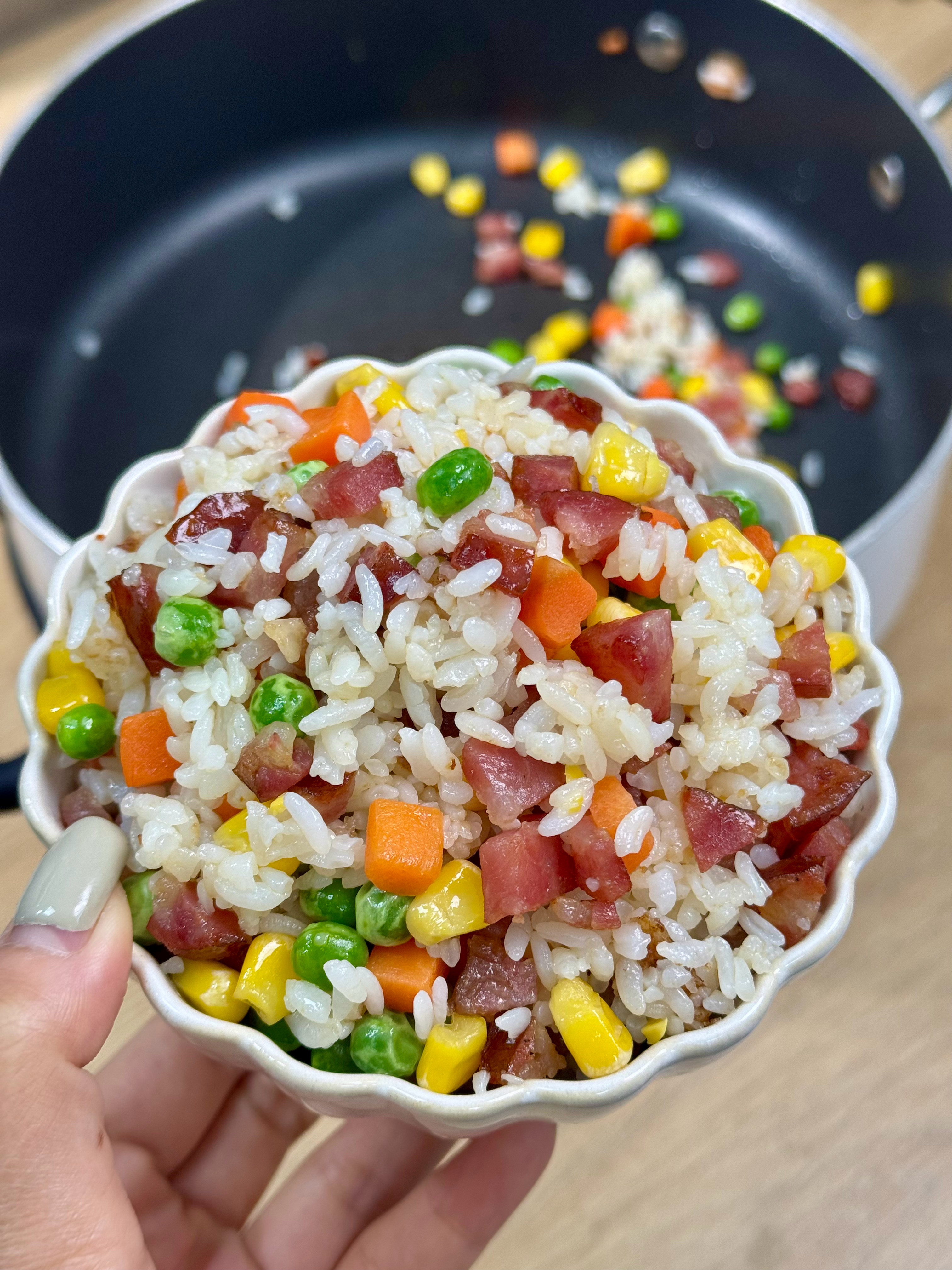 立早记广味香肠炒饭，好香好香好香好香好香好香好香