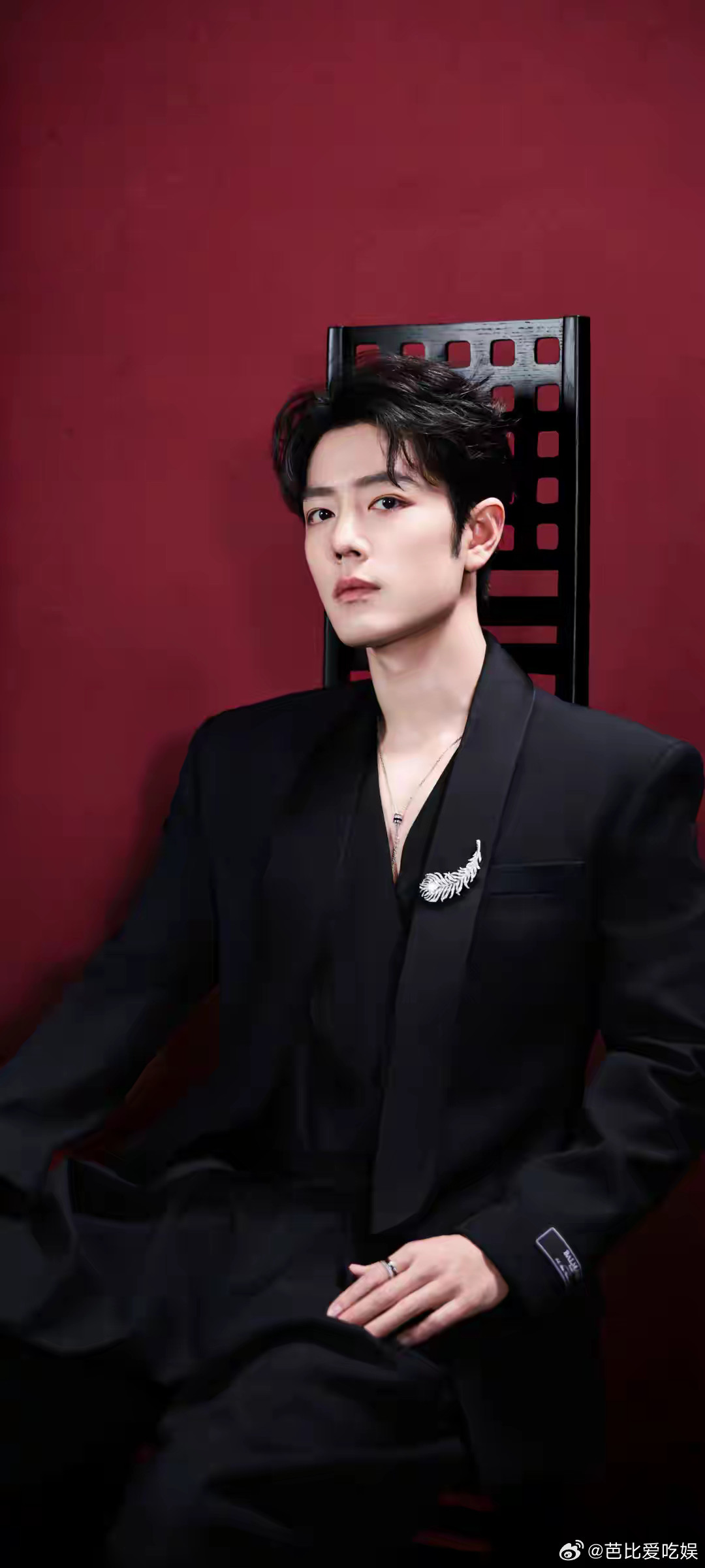 1.肖战解散粉丝后援会至今已经过去六年了，现在看来依旧没有重新组建的计划。2.安