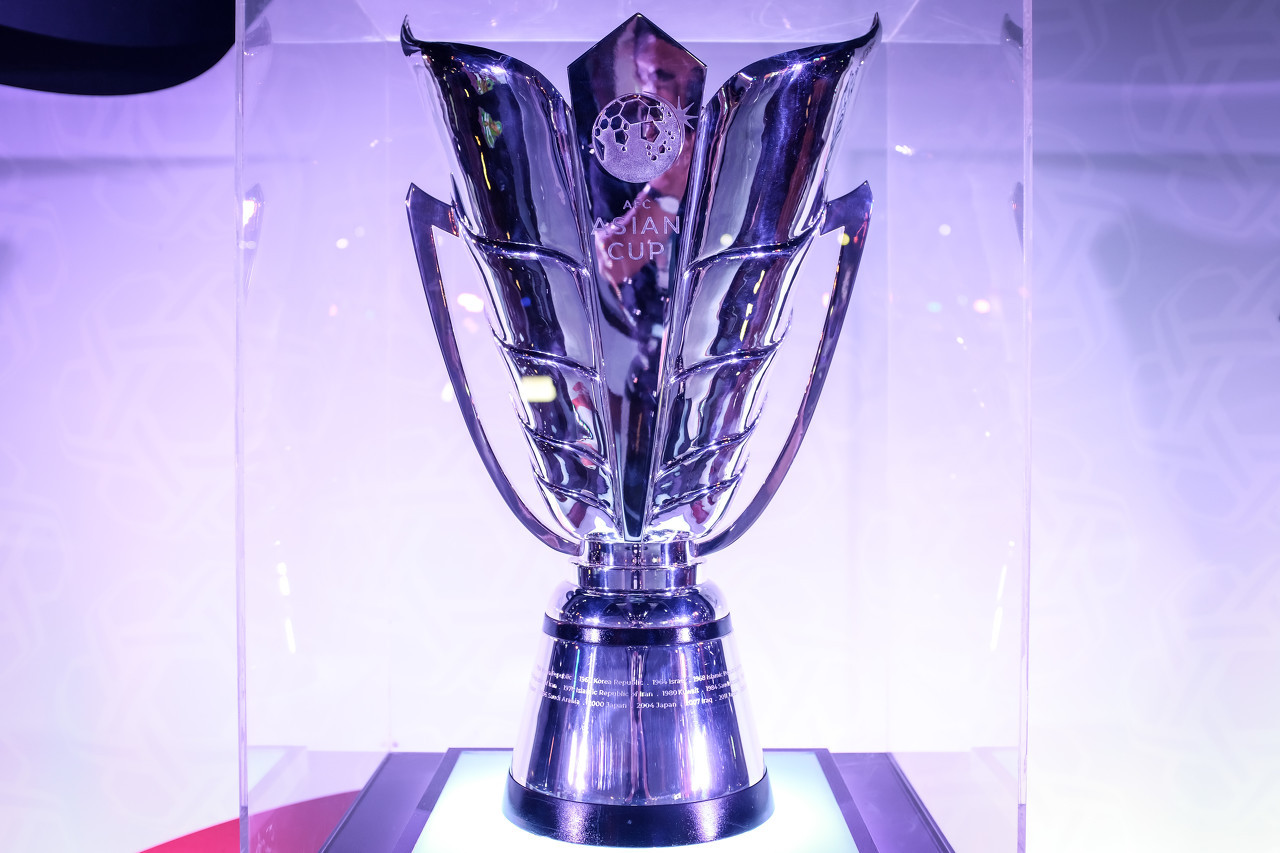 霍启山两会提案: 建议粤港澳大湾区联合申办足球亚洲杯