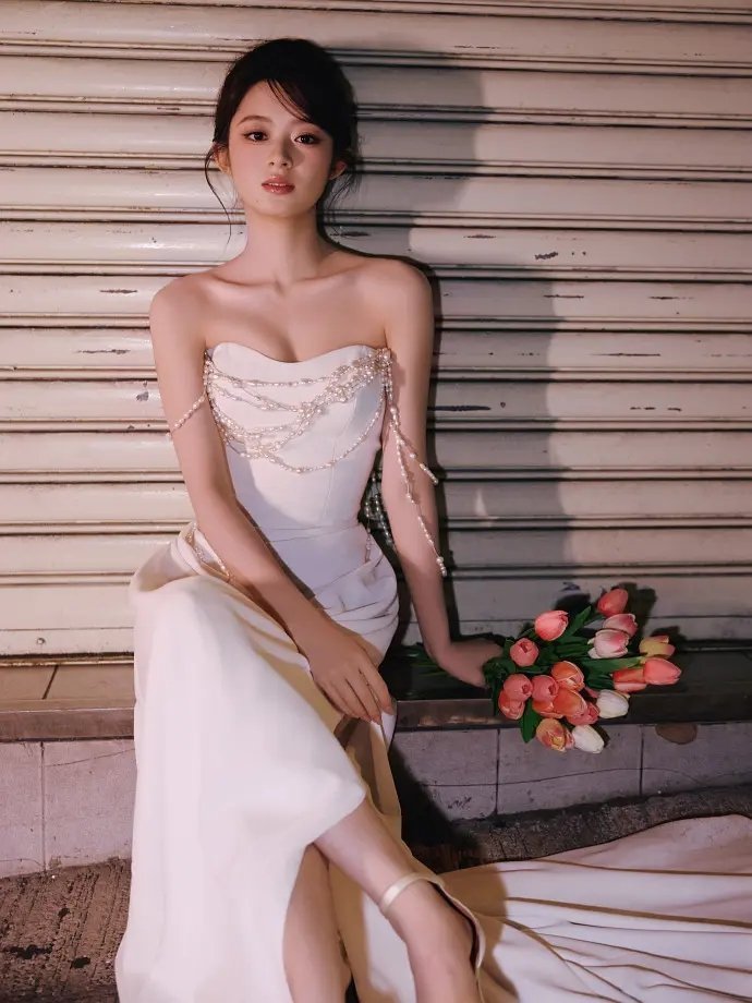 还是戴耳环好看些🧐