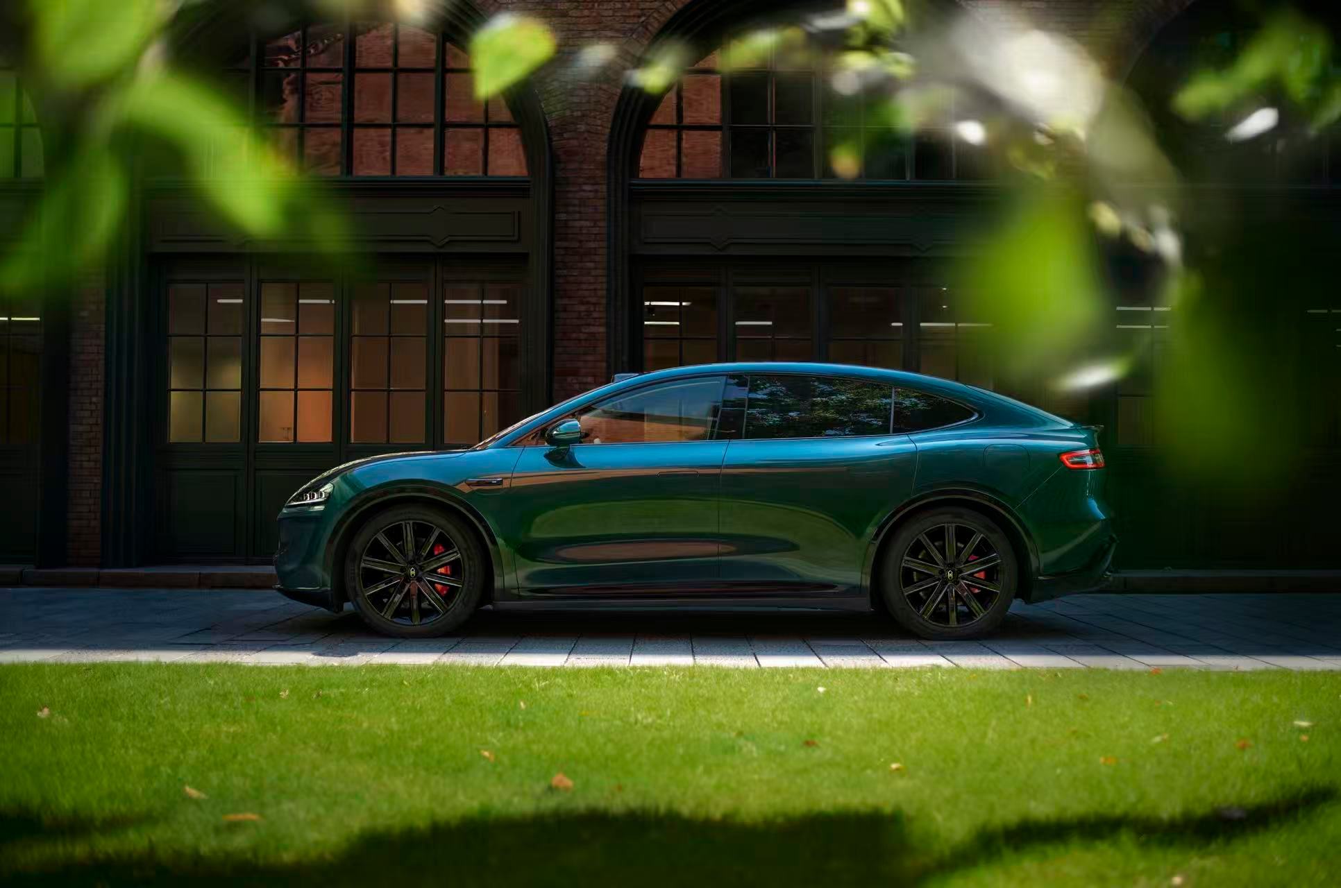 智界R7创全球量产SUV最低风阻纪录30万级卷王实锤！智界R7纯电Ultra版实