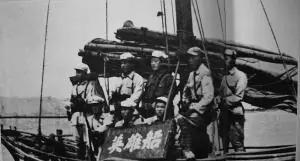 1952年，南日岛失守，我军损失1300多人，伟人听了以后，气道：“前有金门岛战