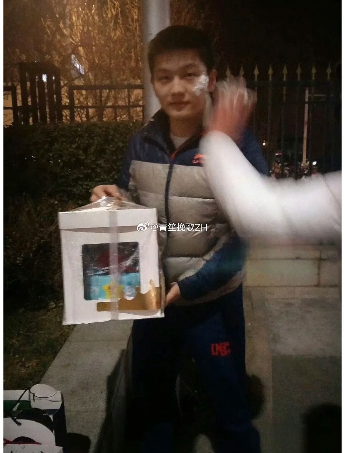 2017年生日时被抹了蛋糕的小胖~乒乓球🏓樊振东©️机灵的脑袋瓜子328