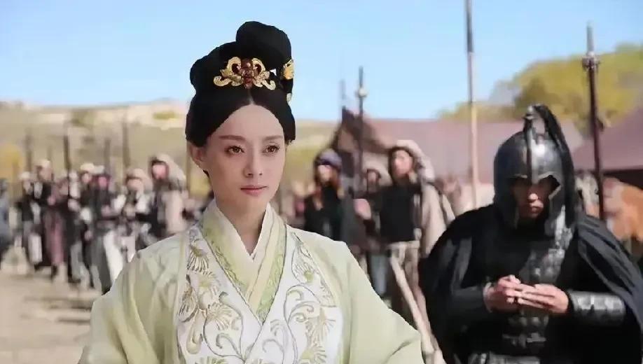 公元前272年，芈月把和自己私通了30年的义渠王杀害了。甘泉宫的烛火晃得人眼晕
