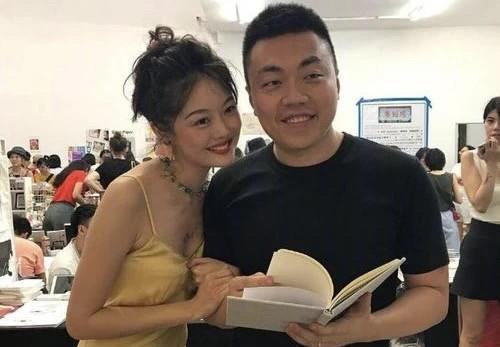 豪门认怂记！晚晚老公挂素人反被教做人，钞能力为何干不过“闭嘴保平安”？谁能想到