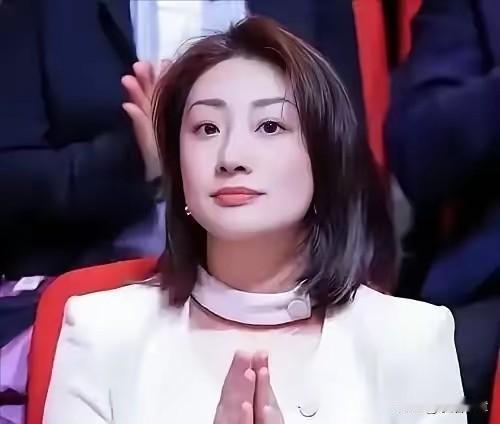 宗馥莉不当高管了，背后到底藏着啥心思谁能想到呢那个几百亿的大企业，宗馥莉，她