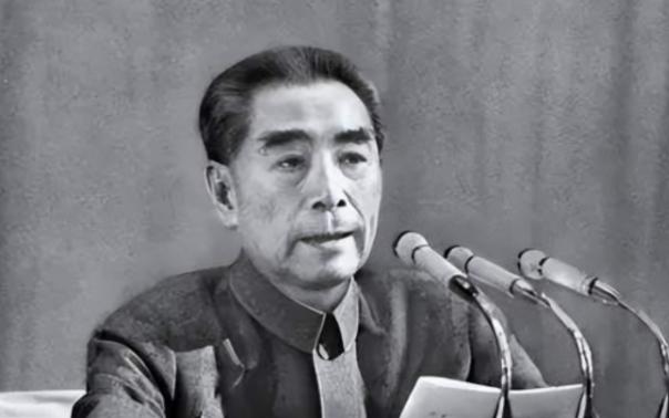 1955年，人民英雄纪念碑开工以后，林徽因认为碑文应该用楷体来写，但具体由谁来写