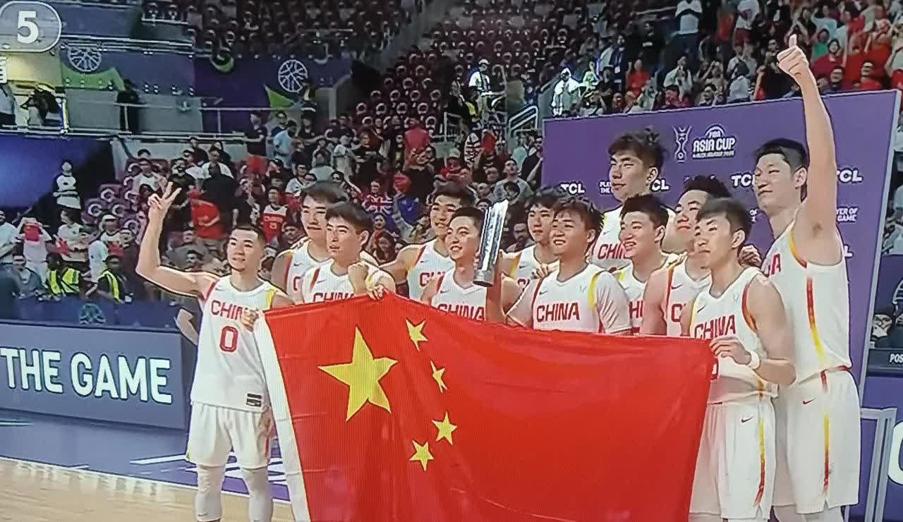 这场载入史册的比赛，只有两个人是非常郁闷的。一个是程帅澎，一个是赵嘉义，他们两个