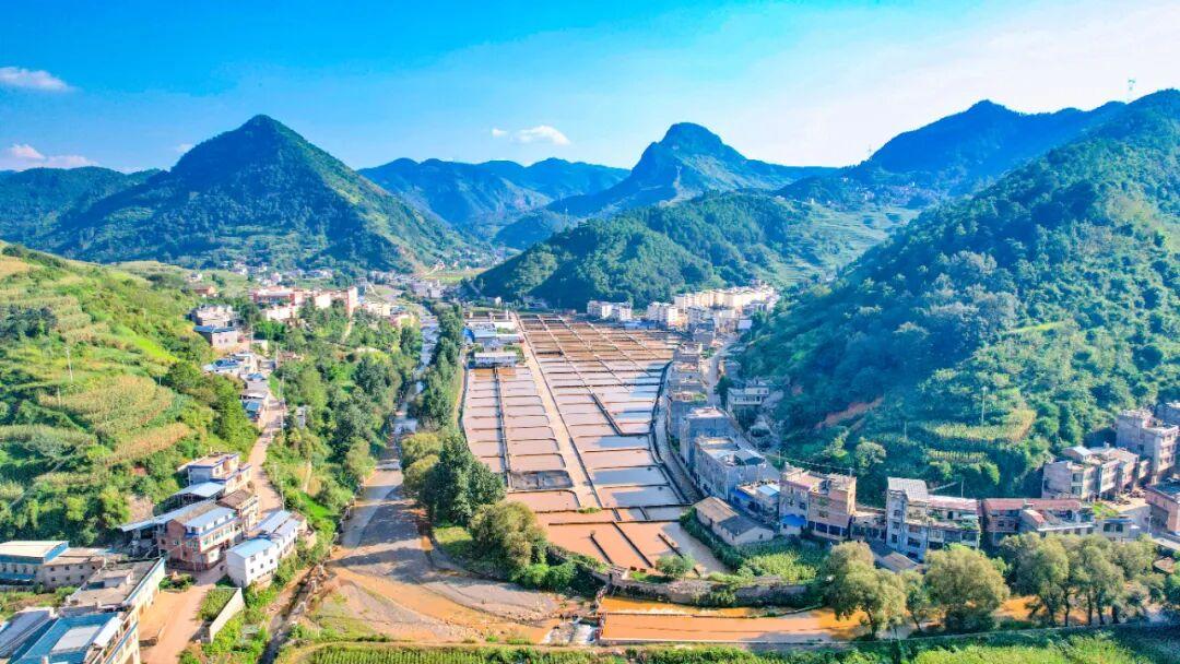 鱼子酱卖到了欧美！亚洲最大鲟鱼基地，藏在云南深山谁能想到，乌蒙山深处，藏着亚洲