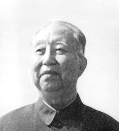 华国锋妻子韩芝俊，如今年过九旬，至今还在完成丈夫一个心愿。伟大的革命前辈，他们不