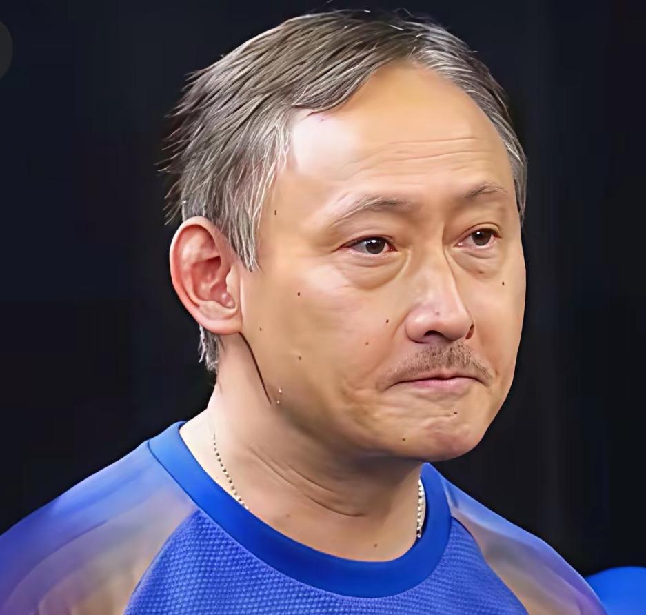 异乡的棋子，张本宇或许并不后悔远走。他悔的，是那一步棋——将一双儿女推上异国的