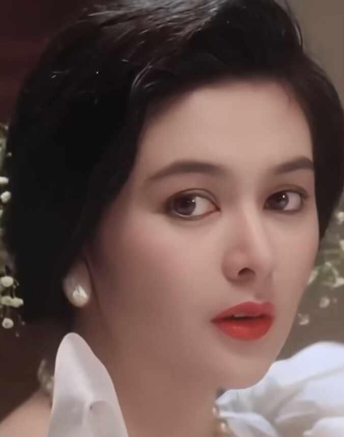 感觉关之琳和陈德容有点像？为什么？神仙颜值港星女演员盛世美颜关之琳关