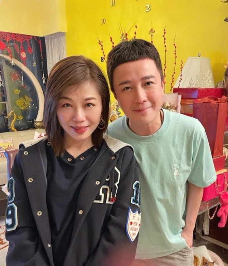 她在1994年时已经在香港TVB拍戏，当年可是TVB的当红花旦，她今年都已经50