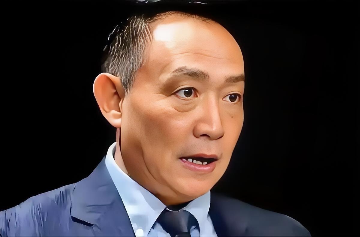 学者卢麒元近日在北京公开发声，他提出一个主张：“立法者每次参与都要政审！”因为