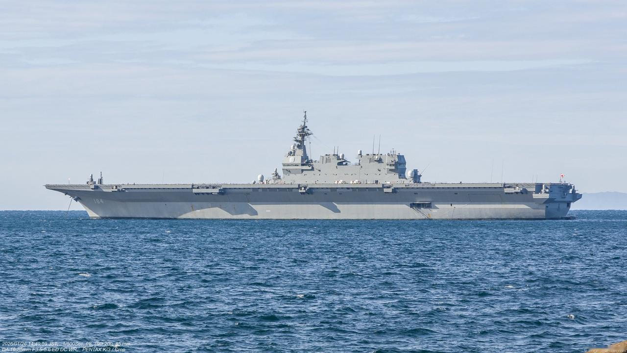 日本海上自卫队直升机航母“加贺”号（DDH-184）出港。