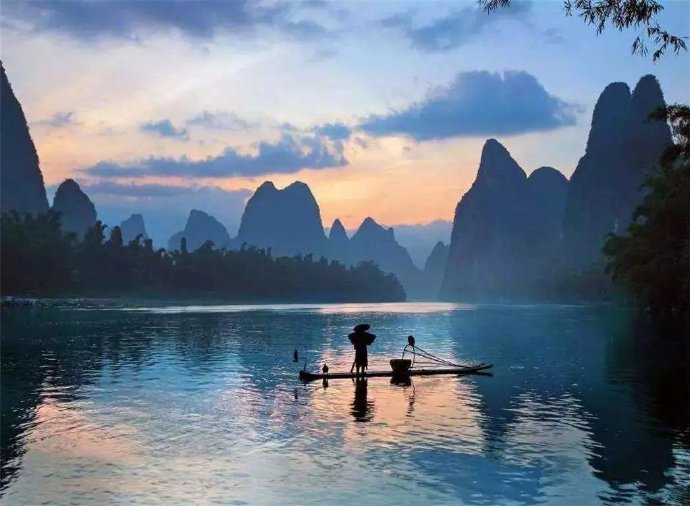 此山水，甲天下。南京