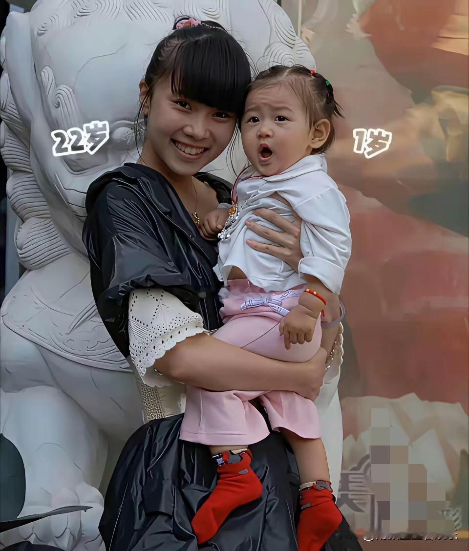 万万没想到，以前那么土里土气的妈妈，现在居然那么漂亮了！[赞][赞][赞][赞]