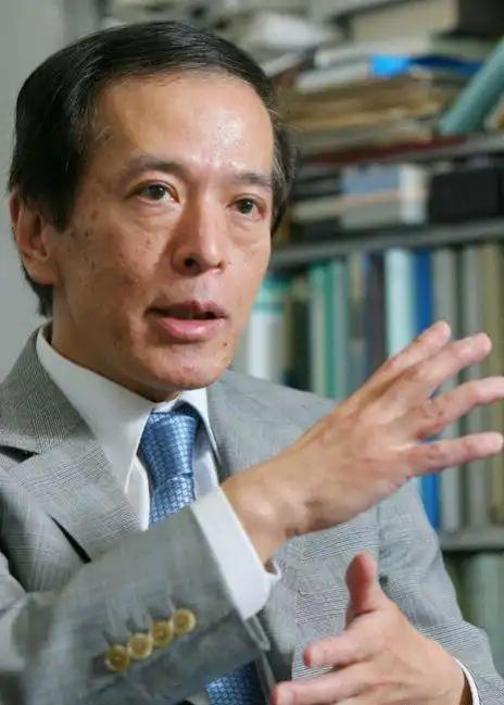 就在刚刚日本央行总裁突然宣布了2025年10月3日，日本央行总裁植田和男在最