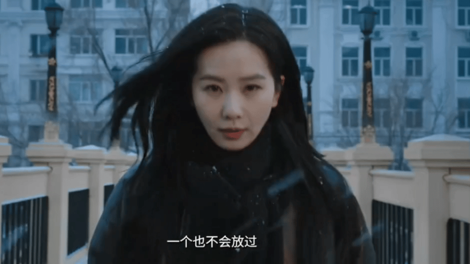 白玉兰的确对刘亦菲是没啥用可是当初们攻叽她没奖的时候怎么不说这话呢对刘亦菲没用，