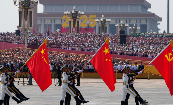 澳大利亚广播公司今天报道：“九三阅兵正式结束。正如此前预期，主要看点为中俄朝历史