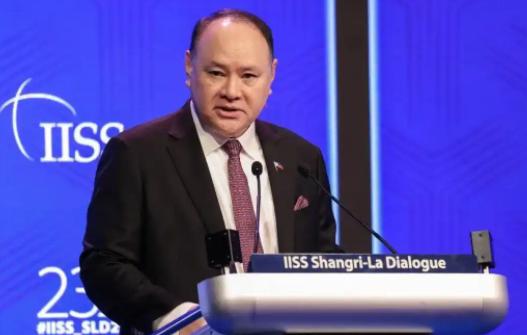 菲律宾政坛突然刮起"清算风暴"！国防部长特奥多罗公开放话：所有在南海问题上"