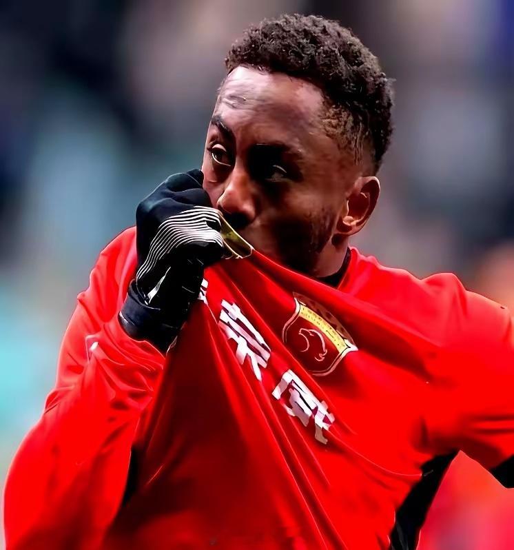 300万砍到80万，海港捡漏海港把加布里埃尔留下，只花了80万欧。莫雷拉人原本喊