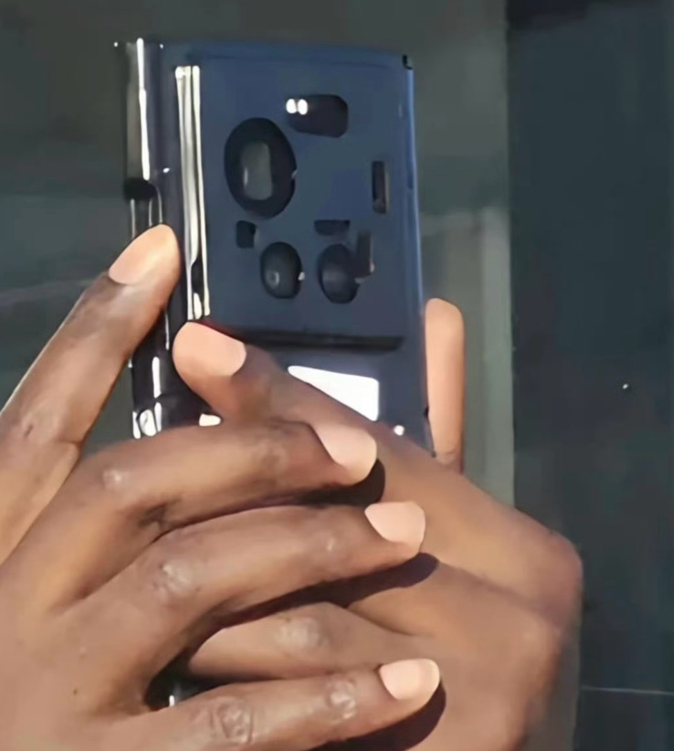 谁家的Ultra？这镜头传感器数量，有点厉害我。