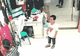 只要手法快又好，哪有手机偷不了？