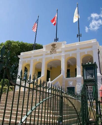 丹麦这次已经进退两难了，之前已经得罪了中俄两国，现在又要因为格陵兰岛问题得罪美国