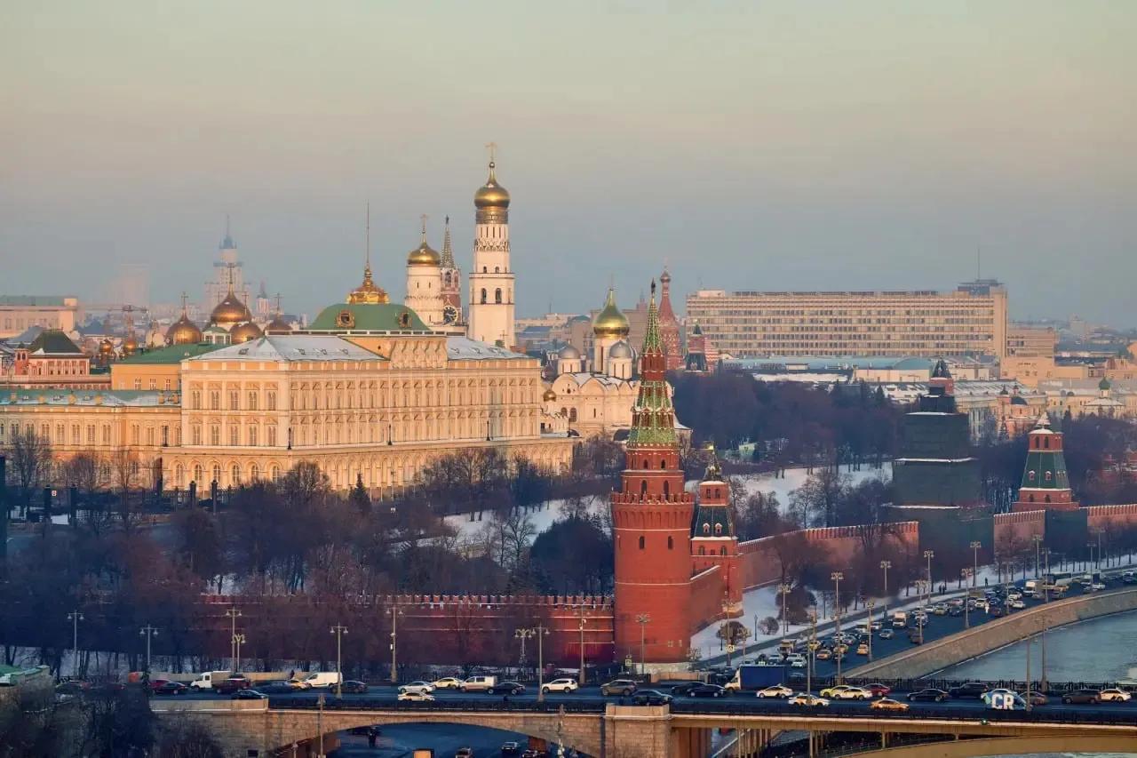 莫斯科市长谢尔盖·索比亚宁在莫斯科市杜马发表讲话时指出，莫斯科的人员缺口约为50