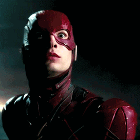 杨幂发表获奖感言，现场很多都是肖战唯粉还有和王一博的cpf大喊，不知道喊什么