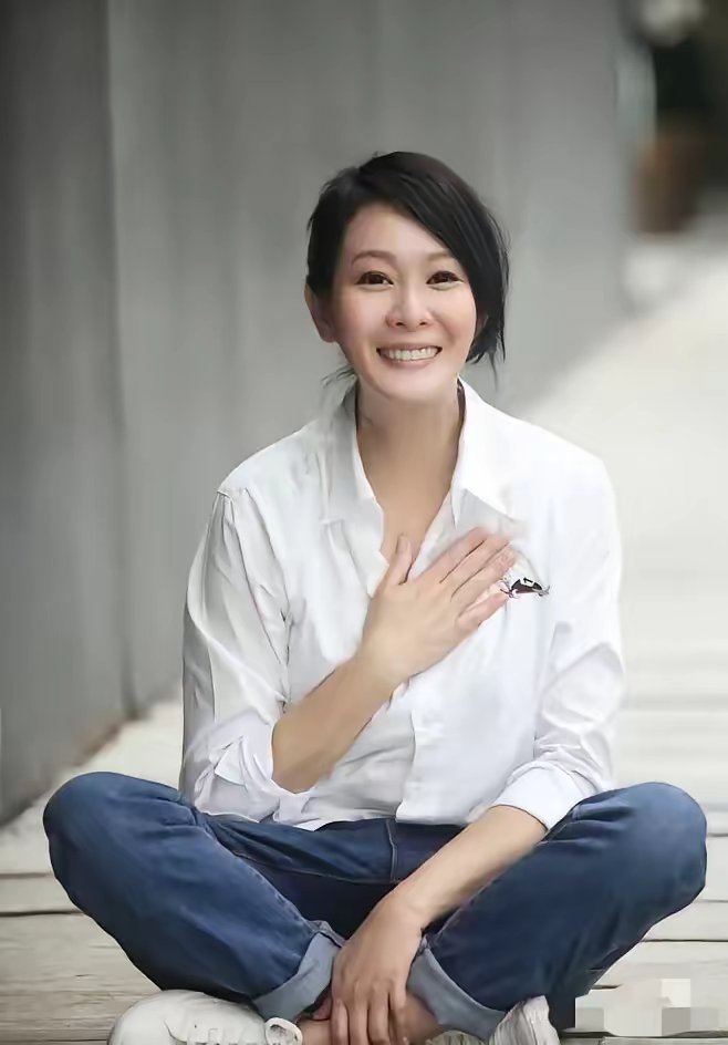 刘若英太幸运了，陈紫函为了怀孕三年做了12次试管，而刘若英更过分，不仅去看了各地