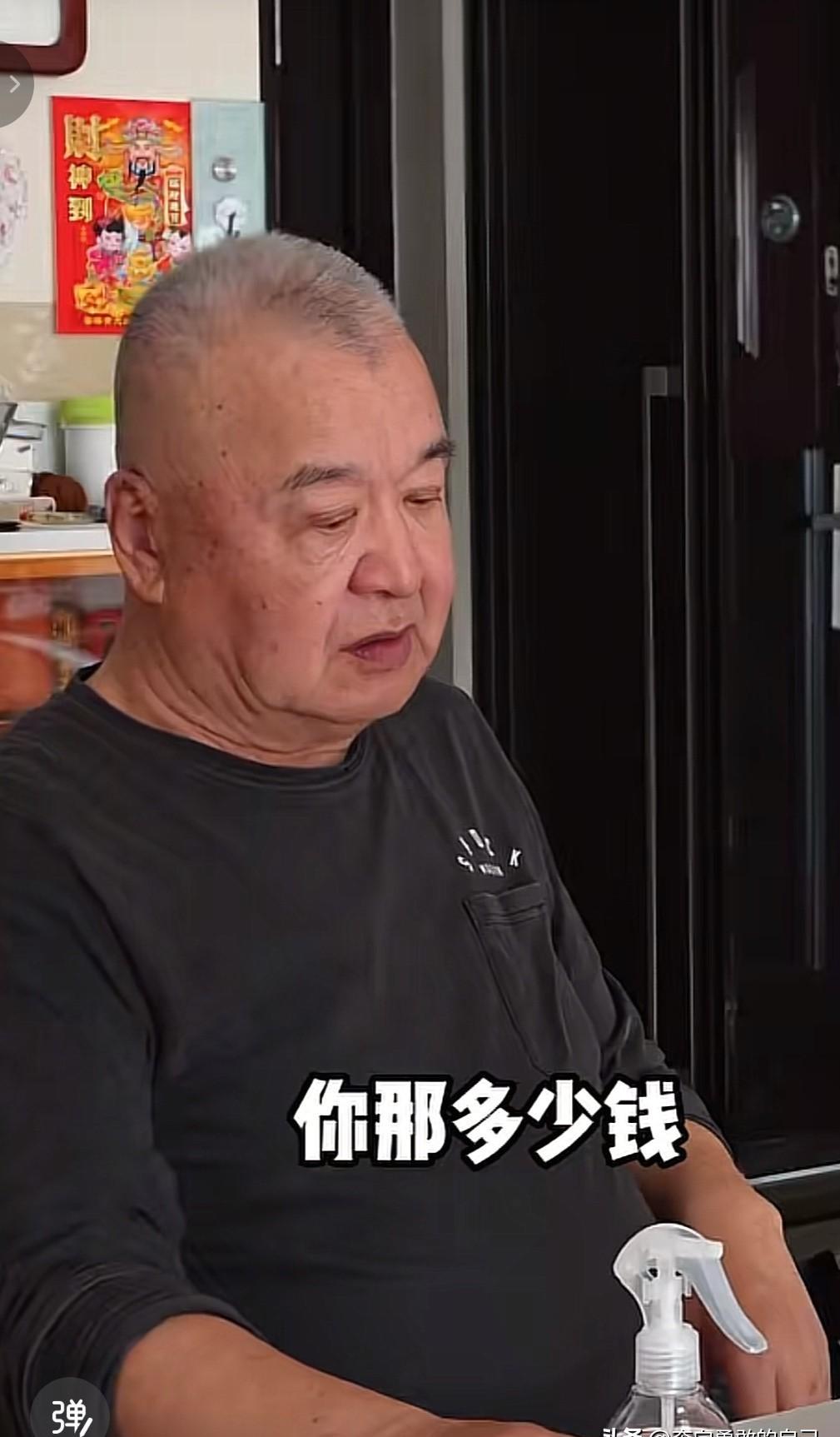 高云翔现在不演戏了，改行当“孝子博主”了？剃个头都能上热搜，这流量密码算是被他