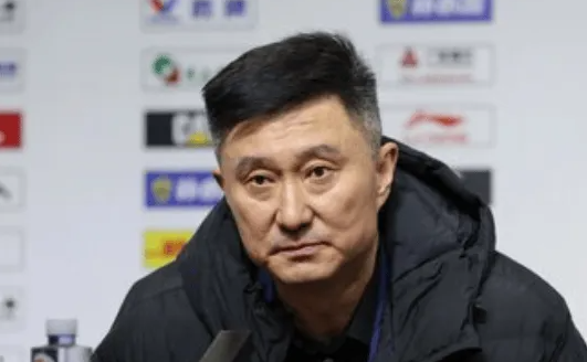 CBA常规赛，广东93-89战胜北控。赛后，广东男篮主帅杜锋接受媒体采访，谈及