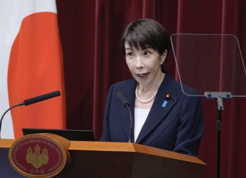 斯塔默访日一天就离开，日本网民已破防；高市定下3个议题，要让英方当面确认“联合抗