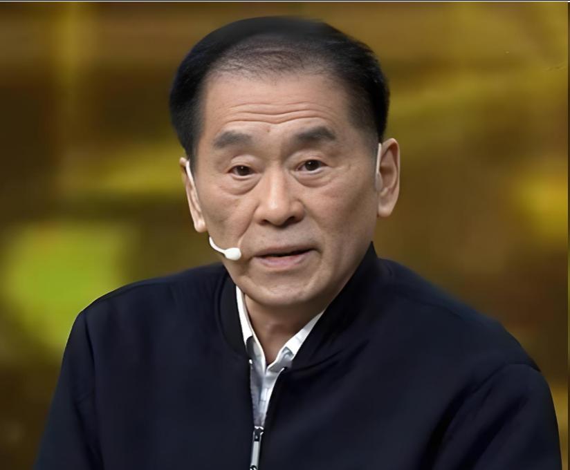 近相声圈又有人翻起侯门老账，问侯宝林大师如今还在世的徒弟里，谁的名望和分量最足？