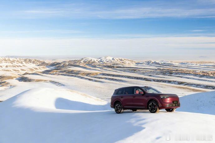 问界M8冬季出行实力护航问界m8全能车王问界看见M8车友群有北方的车主在晒雪